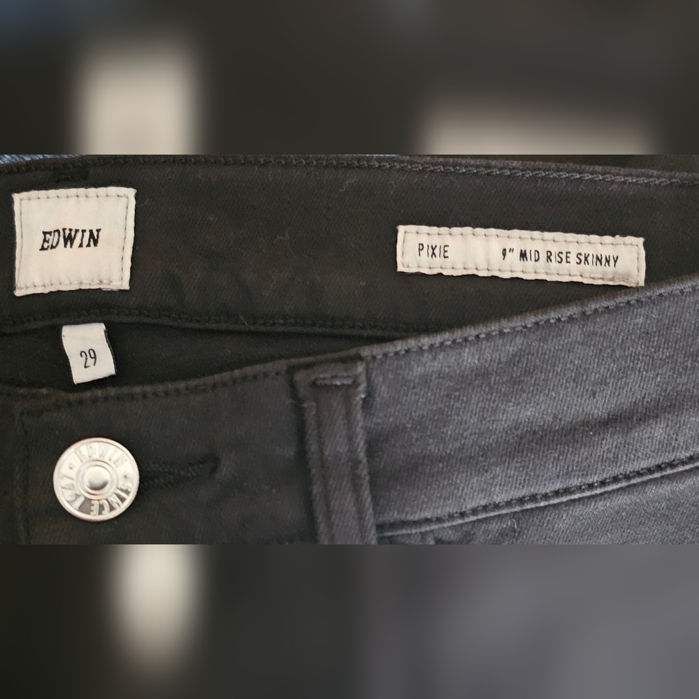 Pixie 9" Mid Rise Skinny - Picture 5 of 5